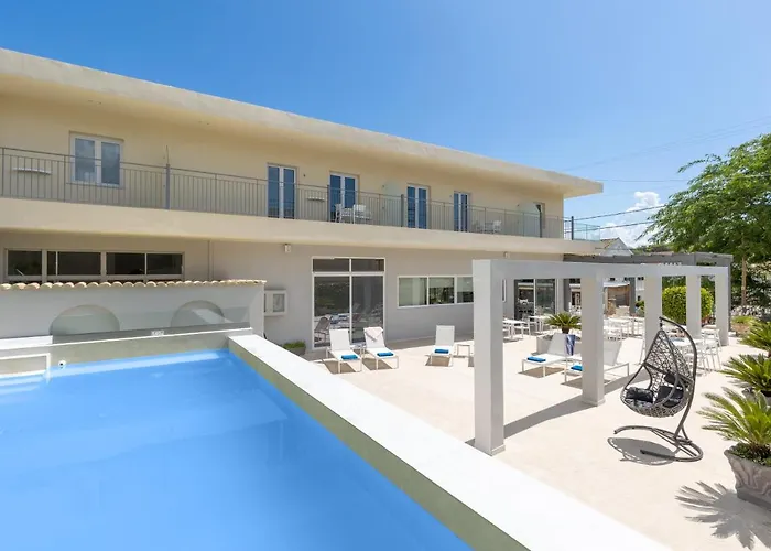 Melina Oasis Boutique Kassiopi